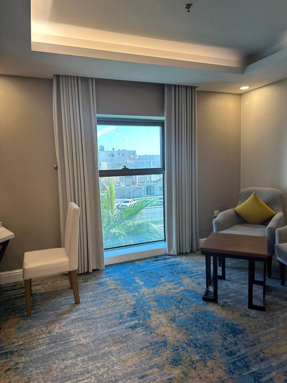 Remaz Suites Hotel Al Al Jubail Extérieur photo