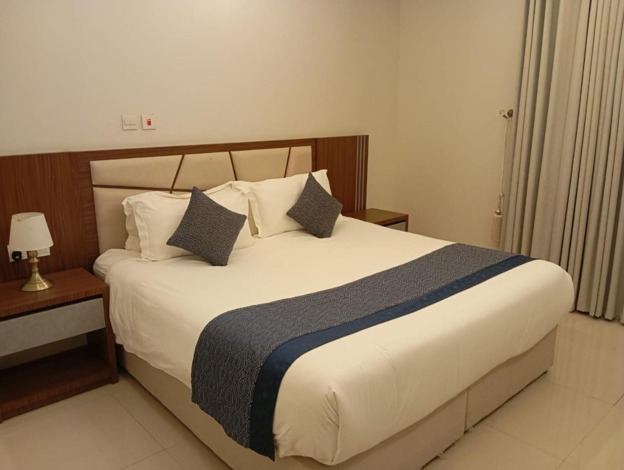 Remaz Suites Hotel Al Al Jubail Extérieur photo